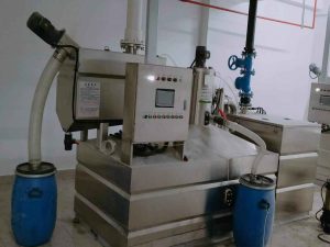 浦東新區(qū)隔油提升一體化設備調試